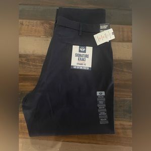 Dockers Men's Straight Fit Signature Lux Cotton Stretch
Khaki Pant NWT 40x30
